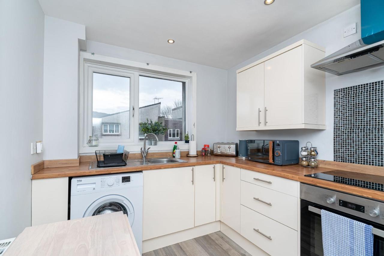Lovely 3-Bedroom Flat With Free Parking Bridge of Allan Εξωτερικό φωτογραφία