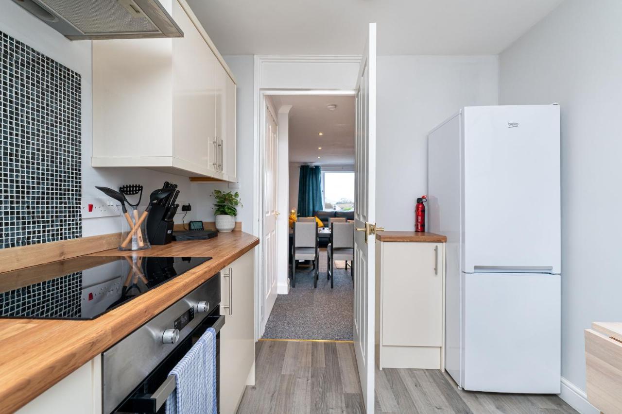Lovely 3-Bedroom Flat With Free Parking Bridge of Allan Εξωτερικό φωτογραφία
