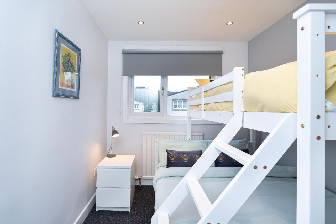 Lovely 3-Bedroom Flat With Free Parking Bridge of Allan Εξωτερικό φωτογραφία